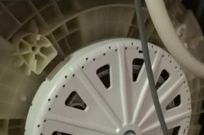 奥克斯洗衣机显示e4原因说明？