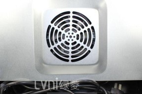 冰箱风扇灯不亮的原因及解决方法（探究冰箱风扇灯不亮的常见问题与解决方案）