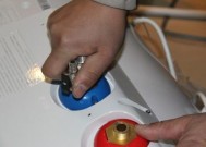 万家乐热水器报e1故障如何维修？