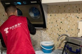 如何清洗7字型油烟机电机（简单方法让你的油烟机恢复清洁）
