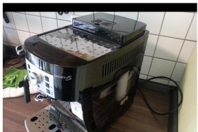 解决德龙咖啡机缺水故障的方法（保持咖啡机供水充足）