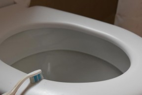 家里的蹲便堵了怎么办？快速疏通技巧大公开？