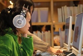 重庆大学声音图书馆电脑使用方法是什么？