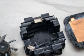 黑鲨散热器3的拆解步骤是什么？