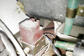 冰箱停电后通电会自动开机吗？如何检查冰箱的自动开机功能？