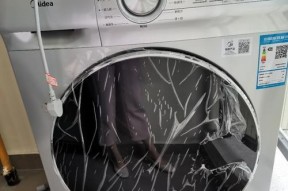 如何修理美的洗衣机漏水问题（快速解决美的洗衣机漏水的有效方法）