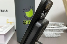 立式无限充电器如何充电？使用时的注意事项是什么？