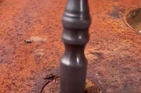 如何修复洗衣机螺丝滑丝问题（简单易行的方法让洗衣机恢复正常运转）