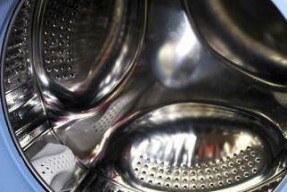 江苏滚筒洗衣机清洗方法（轻松学会江苏滚筒洗衣机的清洗技巧）
