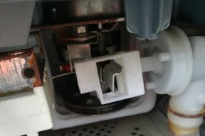 夏新洗衣机不脱水维修方案？