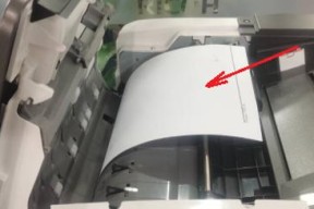 解决复印机发黑问题的有效方法（探索如何调整复印机以消除黑色背景的影响）