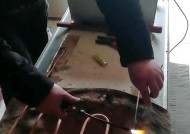 冰箱后面起鼓的修理方法（快速解决冰箱背部起鼓问题的实用技巧）