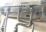美的壁挂炉水箱漏水修理指南（解决美的壁挂炉水箱漏水问题的有效方法）