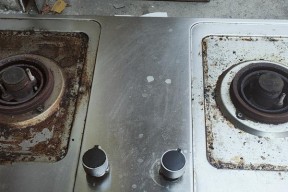 老板煤气灶打火后松手熄灭的危险原因（揭秘老板煤气灶打火后松手熄灭的背后故事）