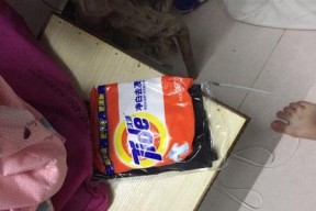 丝袜误入洗衣机，应对方法大揭秘（如何处理洗衣机误入丝袜的情况）
