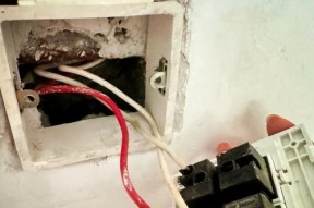 替换旧开关电源的视频教程在哪里？步骤是怎样的？