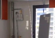 燃气灶上水漏水的原因与解决方法（解决燃气灶上水漏水问题，轻松搞定）