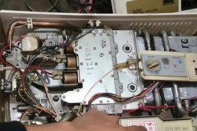 小松鼠壁挂炉E4故障解析（小松鼠壁挂炉出现E4故障的原因及解决方法）