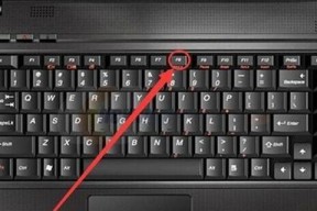 电脑压键盘是怎么回事？如何防止电脑压坏键盘？