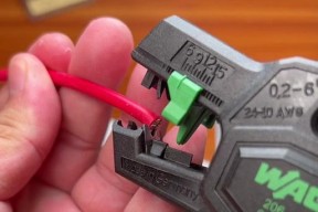 数据线接头钳子使用方法是什么？