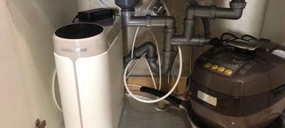 净水器管漏水处理方法大全（净水器管漏水的原因及解决方案）  第1张