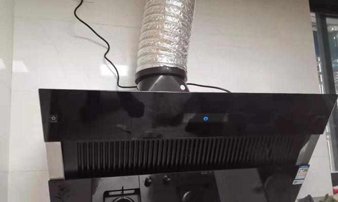 老板抽油烟机自己启动的原因及维修方法（解析老板抽油烟机自动开机的原因和解决方案）  第1张