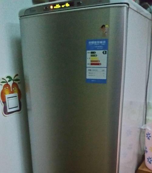 冰箱后面渗水的原因及解决方法（探究冰箱后面渗水的可能原因及有效解决方案）  第3张