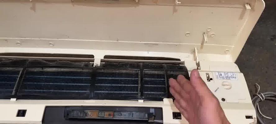 空调灯光闪烁的原因及解决办法（探究空调灯光持续闪烁的可能原因）  第3张