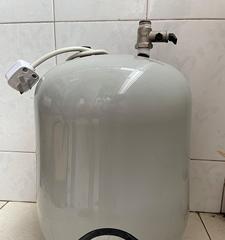 为什么以惠而浦热水器清洗花钱（理解热水器清洗的重要性和成本关联）  第2张