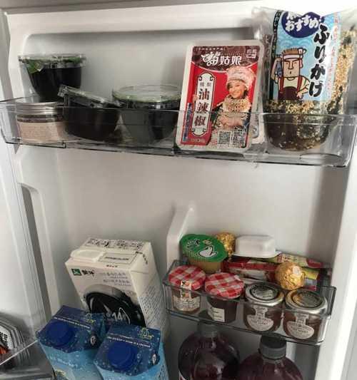 白酒放冰箱保存的方法（冰箱保存白酒的注意事项与技巧）  第1张
