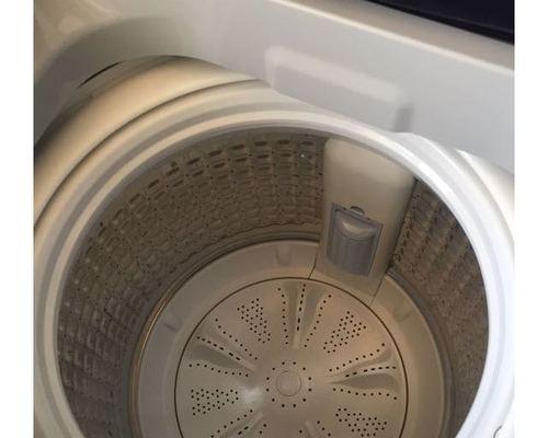 如何清洗以波轮洗衣机内桶（简单的清洗方法让内桶保持清洁）  第1张