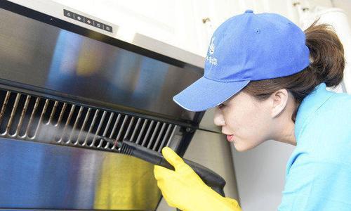 解密强力油烟机清洗方法（轻松解决厨房油烟困扰）  第2张