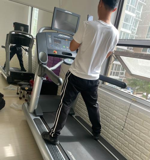 如何解决跑步机潮湿问题（有效避免跑步机受潮的简易方法）  第2张