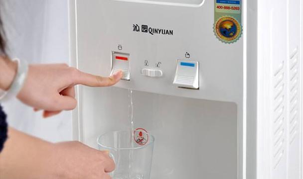 如何修饮水机漏水（解决饮水机漏水问题的方法及预防措施）  第3张