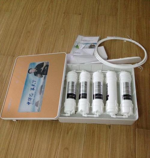 家庭净水器的过滤方法及选择指南（了解家庭净水器过滤方法）  第1张