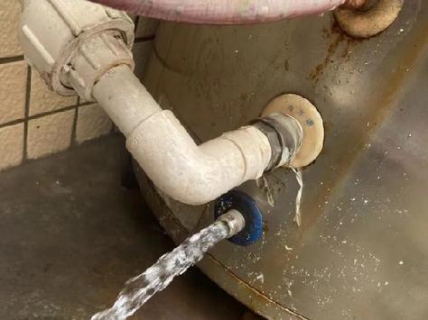 如何正确放空热水器的水（掌握关键步骤）  第3张