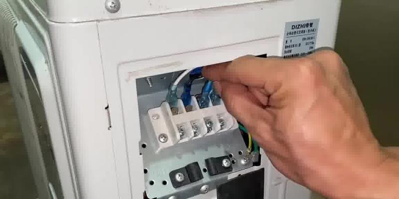 大金空调挂机故障关机的原因及处理方法（掌握解决大金空调挂机故障关机的技巧）  第1张