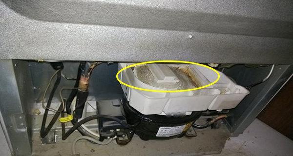 冰箱底部出现水滴是什么原因？如何解决？  第3张