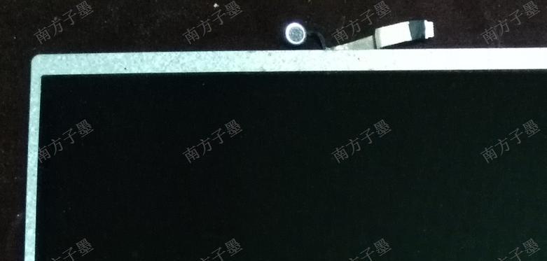 显示器出现三条黑边是什么原因？如何解决？  第2张