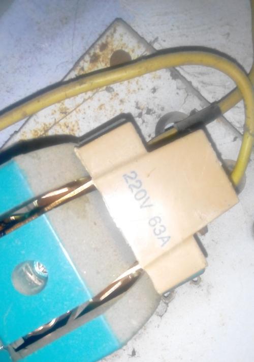 电磁炉热水器跳闸是什么原因？如何预防和解决？  第3张