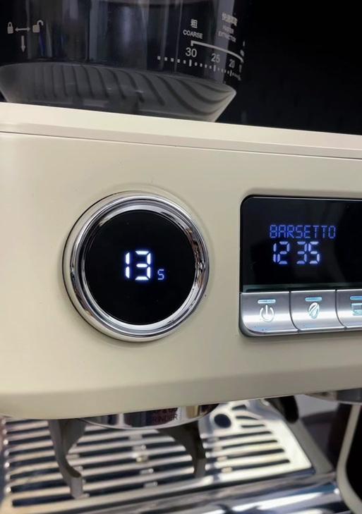 咖啡机不停闪烁是什么原因？如何快速解决？  第2张