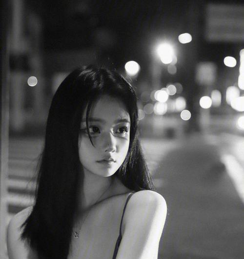 手机拍照如何设置黑白灰背景？有哪些技巧？  第1张