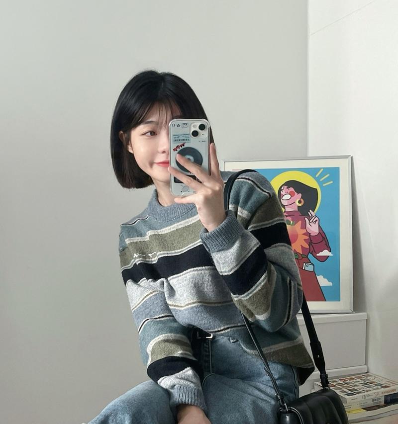 如何正确拿手机对镜子拍照更美观？  第1张