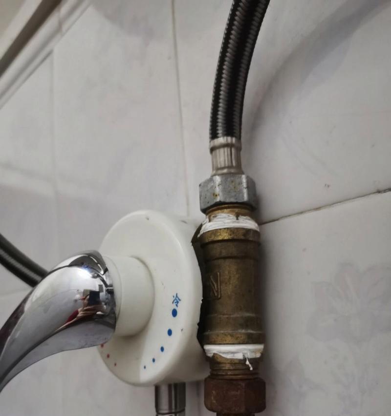 电热水器回水软管的作用是什么？如何正确安装使用？  第1张
