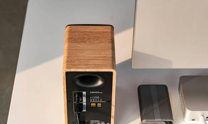 迷你放歌小音箱的使用方法是什么？如何连接其他设备？  第2张