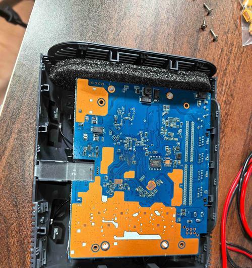 粘路由器的板子具体名称是什么？  第1张