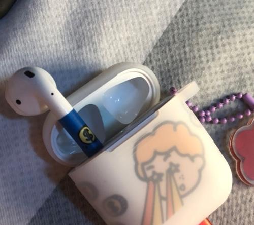 蓝牙耳机防脏贴纸有何作用？如何正确使用？  第1张
