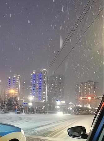 苹果手机如何制作下雪效果的图片？制作过程中需要注意什么？  第1张
