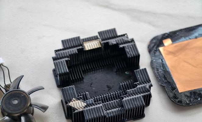 黑鲨散热器3的拆解步骤是什么？  第1张