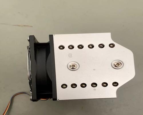 AMD散热器的正确安装方法是什么？安装中应注意什么？  第2张